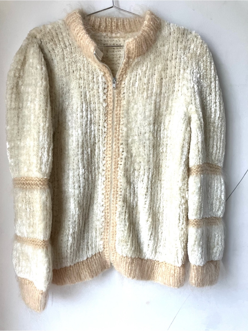 Vintage Cream Bouclé Zip-Front Teddy Jacket with Beige Trim